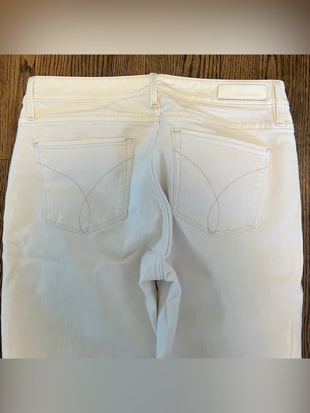 Calvin Klein Jeans Women's White Straight-Leg Jeans - Picture 6 of 9